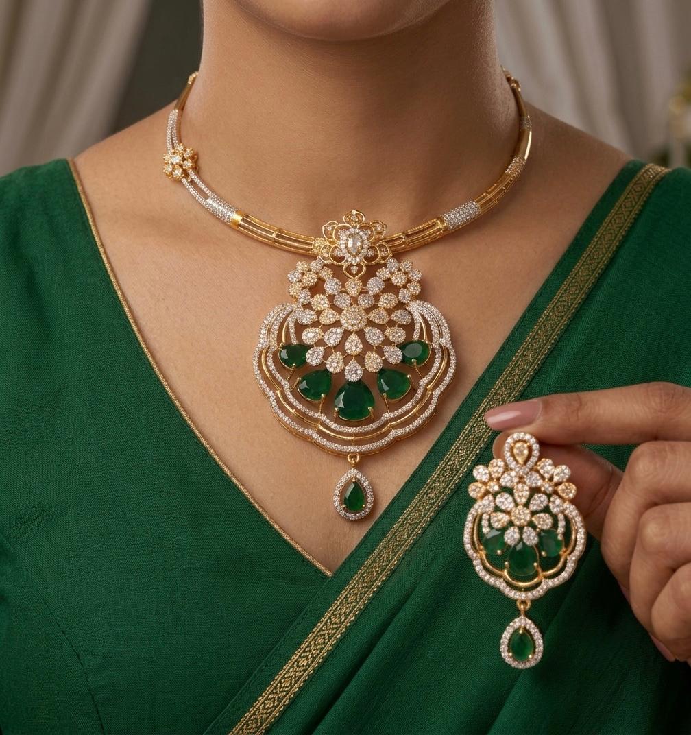 The Noor-Jahan Hasli: Contoured Gold Torc with Scalloped Pavé Medallion Suite