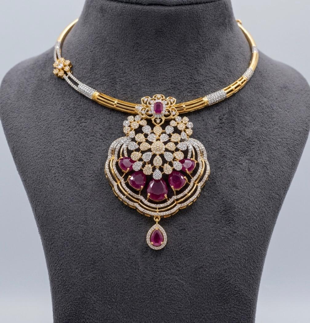 The Noor-Jahan Hasli: Contoured Gold Torc with Scalloped Pavé Medallion Suite